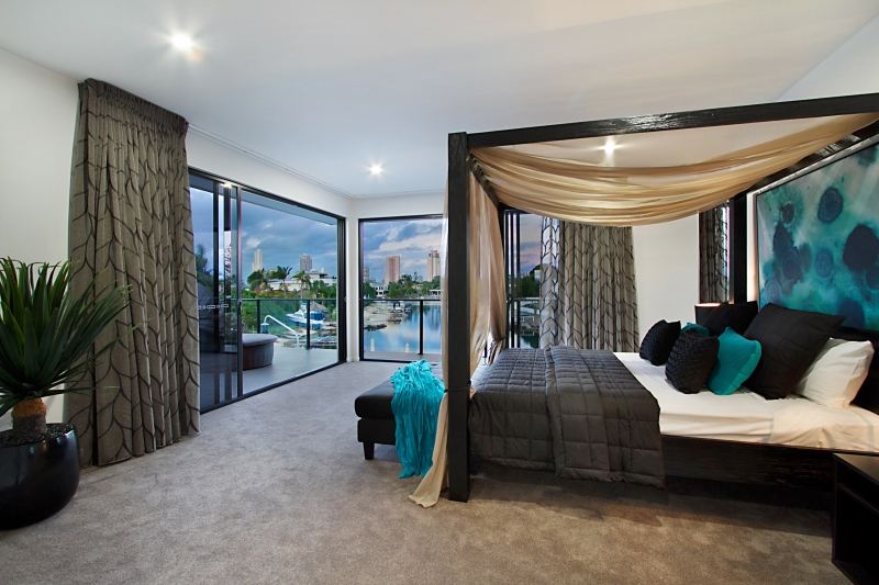 Wool carpet in a canal-front home in Broadbeach Waters